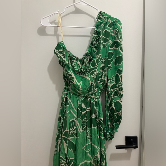 FARM Rio Printed One-Shoulder Ruffle Dress Size Medium - Picture 8 of 9